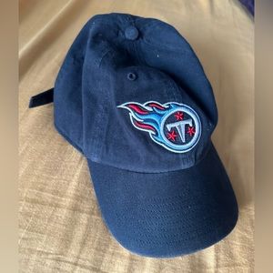 Tennessee Titans adjustable hat.